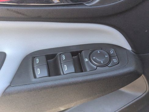 Used 2022 Chevrolet Equinox LS w/ LS Convenience Package image 25