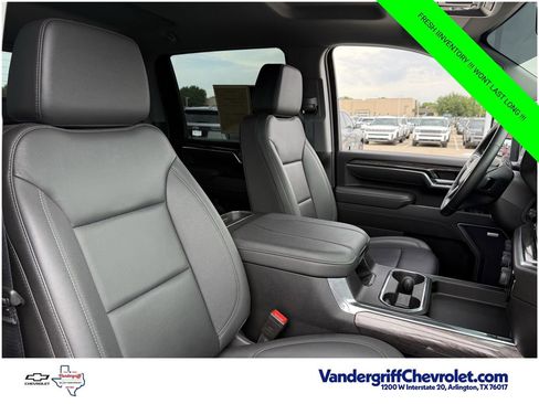 Used 2025 Chevrolet Silverado 2500 LTZ w/ LTZ Convenience Package AWD/4WD image 24
