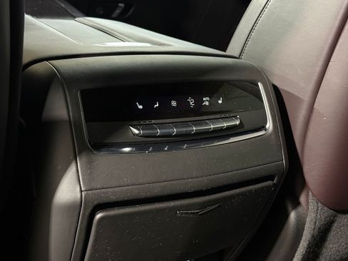 Certified 2023 Cadillac Escalade ESV Sport Platinum AWD/4WD image 44