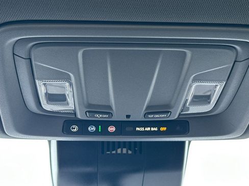 Used 2025 Chevrolet Silverado 1500 LT image 22