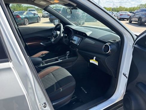 Used 2024 Nissan Kicks SR FWD image 19