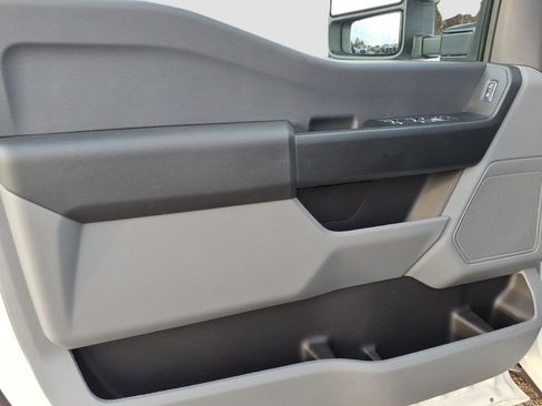 Used 2024 Ford F350 XL w/ XL Chrome Package image 19