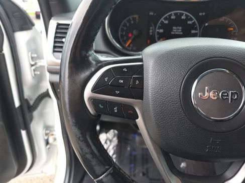 Used 2019 Jeep Grand Cherokee Altitude image 26