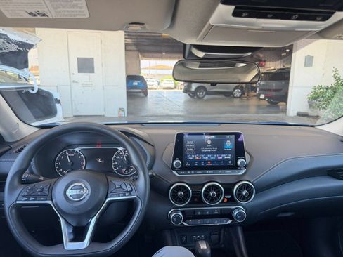 Used 2025 Nissan Sentra SV FWD image 32