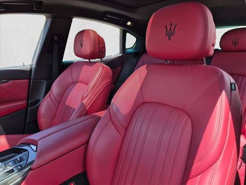 Used 2022 Maserati Levante GT AWD/4WD image 13