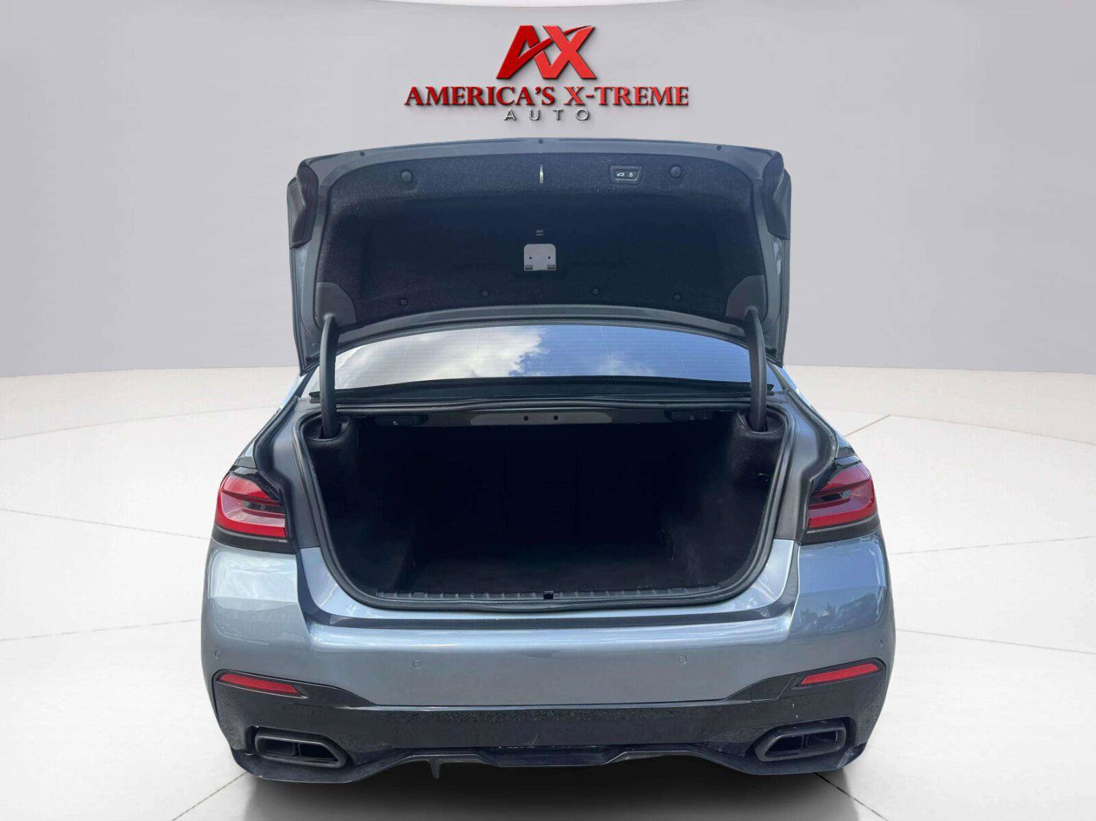 Used 2021 BMW M550i xDrive w/ Dynamic Handling Package AWD/4WD image 44