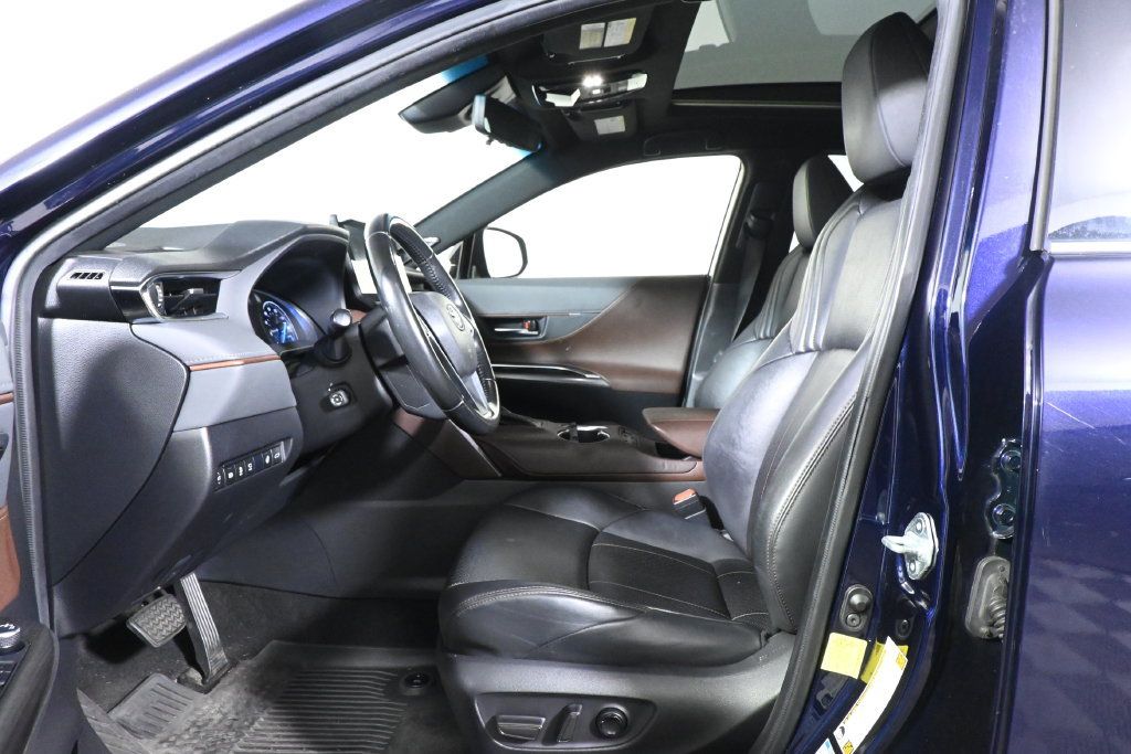 Used 2021 Toyota Venza Limited w/ Advanced Technology Package AWD/4WD image 3