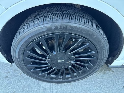 Used 2021 Lincoln Corsair Reserve image 23