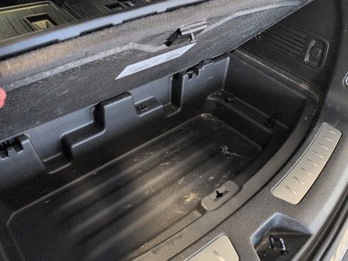 Used 2023 Buick Enclave Essence image 33