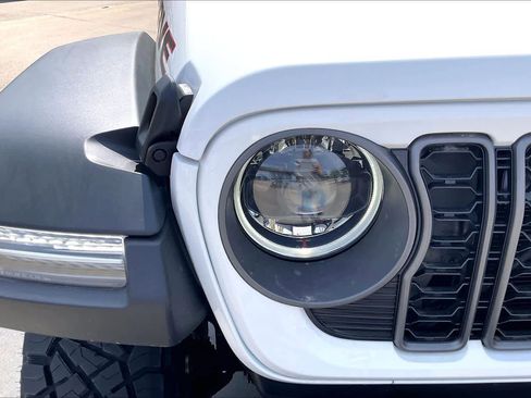 New 2026 Jeep Gladiator Mojave AWD/4WD image 13
