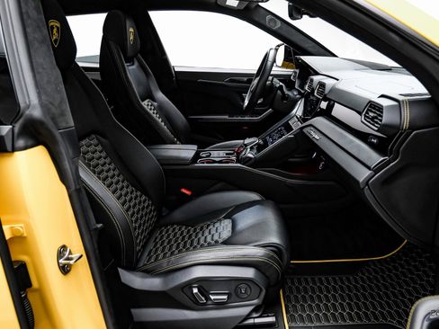Used 2021 Lamborghini Urus image 56