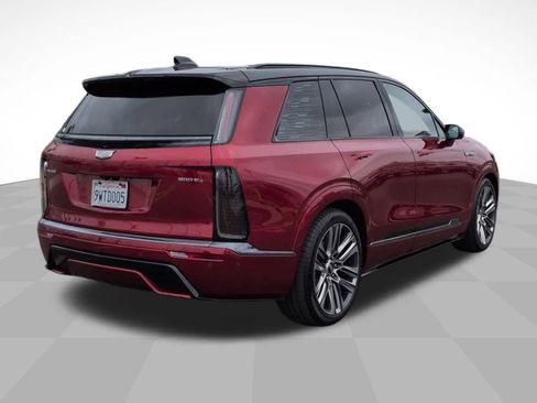 Used 2026 Cadillac Vistiq Platinum AWD/4WD image 5
