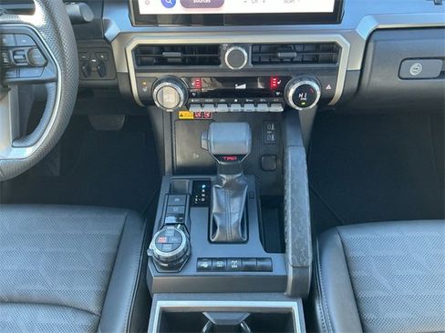 Used 2024 Toyota Tacoma TRD Off-Road image 15