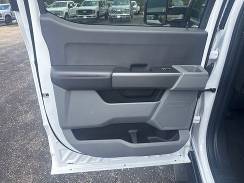 Used 2025 Ford F250 XLT image 27