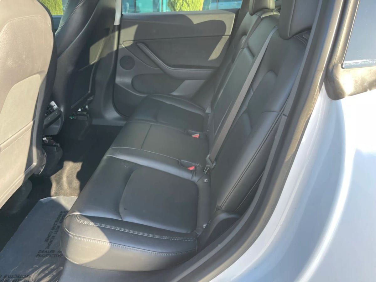 Used 2023 Tesla Model Y Long Range AWD/4WD image 12
