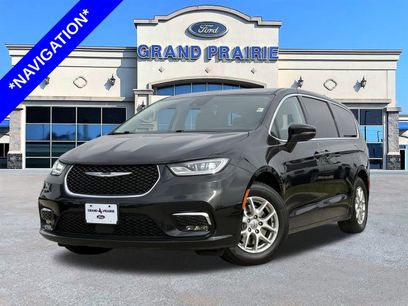 Used 2023 Chrysler Pacifica Touring-L