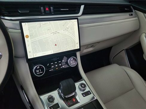 Used 2025 Jaguar F-PACE R-Dynamic S image 41