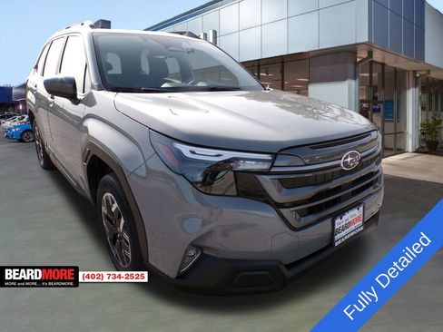 Used 2025 Subaru Forester Premium image 11