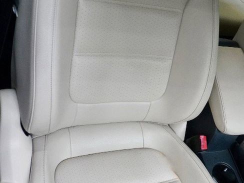 Used 2017 Volkswagen Jetta SE image 9