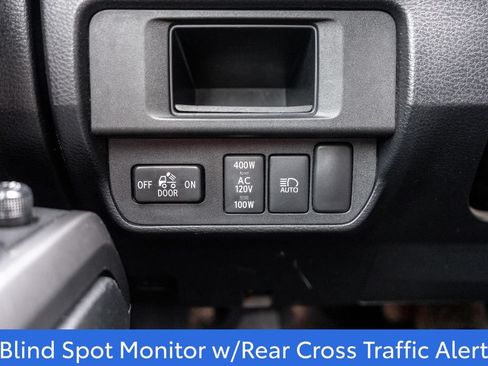 Used 2019 Toyota Tacoma TRD Sport w/ Technology Package AWD/4WD image 19