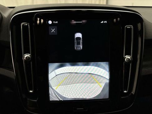 Certified 2022 Volvo C40 P8 Recharge Ultimate image 17