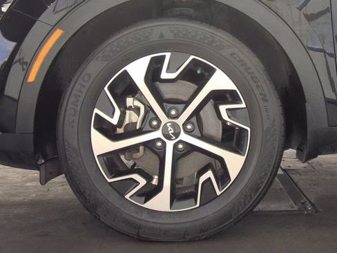 Used 2023 Kia Sportage EX FWD image 11