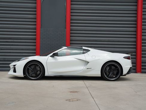Used 2025 Chevrolet Corvette E-Ray w/ ZER Performance Package AWD/4WD image 10