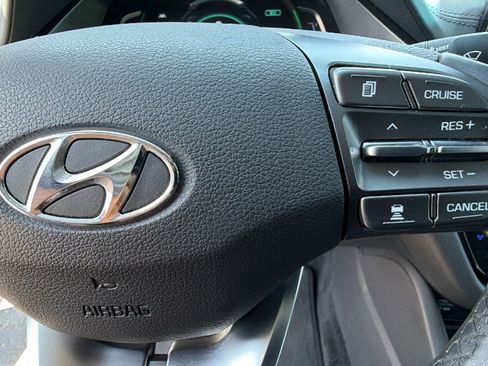 Used 2020 Hyundai Ioniq Limited FWD image 20