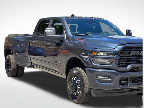 New 2026 RAM 3500 Big Horn AWD/4WD image 40