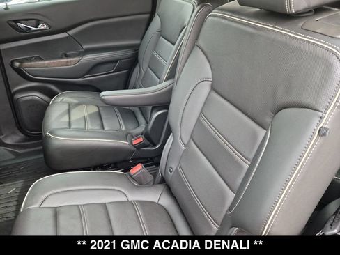 Used 2021 GMC Acadia Denali w/ Denali Ultimate Package AWD/4WD image 3