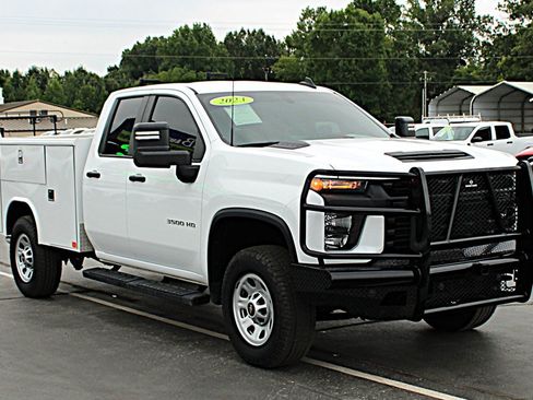 Used 2023 Chevrolet Silverado 3500 W/T w/ WT Convenience Package RWD image 3