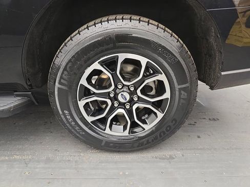 Used 2024 Ford Expedition XLT AWD/4WD image 17