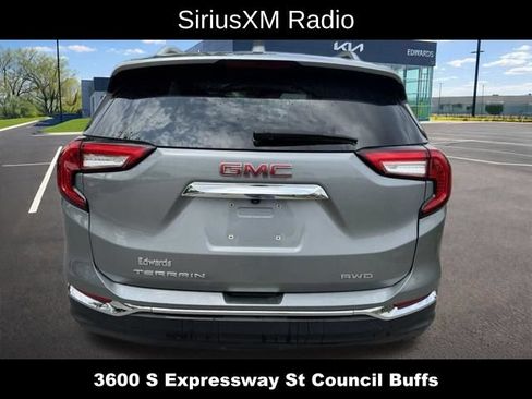 Used 2023 GMC Terrain SLT AWD/4WD image 7