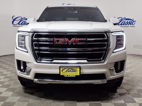 Used 2024 GMC Yukon SLT image 3