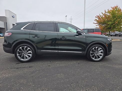 Used 2021 Lincoln Nautilus Reserve image 10