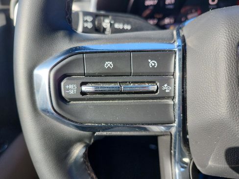 Certified 2023 GMC Canyon Denali image 21