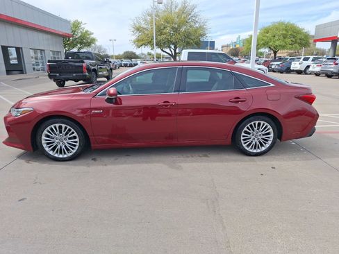 Used 2020 Toyota Avalon Limited w/ Advanced Safety Package image 3