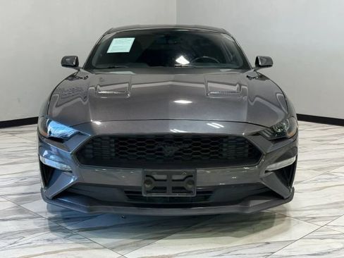 Used 2018 Ford Mustang Coupe w/ Equipment Group 101A RWD image 3