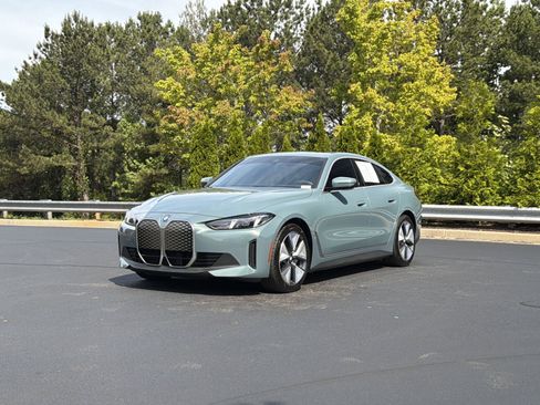 Used 2025 BMW i4 eDrive40 RWD image 13