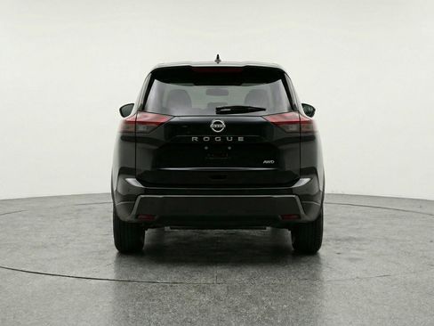 Used 2025 Nissan Rogue SV image 7