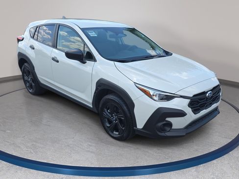 Used 2025 Subaru Crosstrek 2.0i AWD/4WD image 3