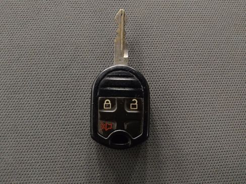 Used 2016 Ford F250 XL w/ Power Equipment Group image 32