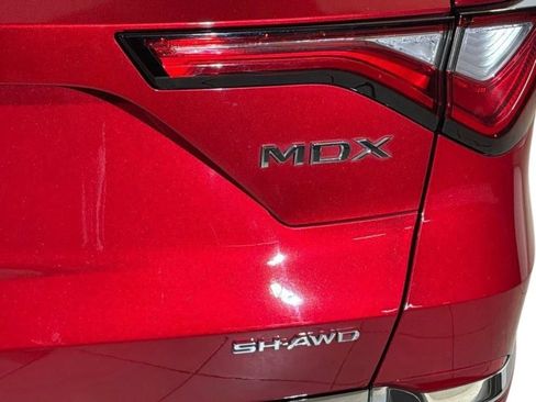 Used 2024 Acura MDX SH-AWD w/ Technology Package image 25