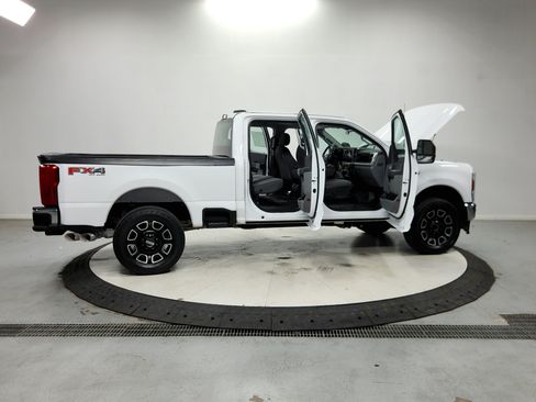 Used 2024 Ford F250 XL w/ FX4 Off-Road Package AWD/4WD image 31