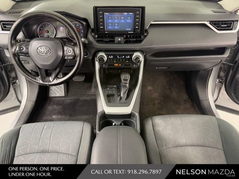 Used 2020 Toyota RAV4 XLE FWD image 38