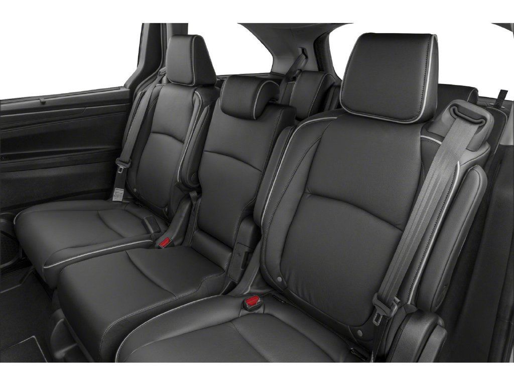 New 2026 Honda Odyssey Touring image 8