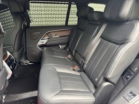 Used 2025 Land Rover Range Rover Long Wheelbase Autobiography AWD/4WD image 11