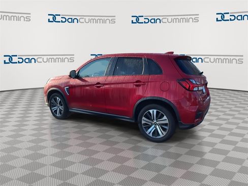Used 2022 Mitsubishi Outlander Sport SE image 6