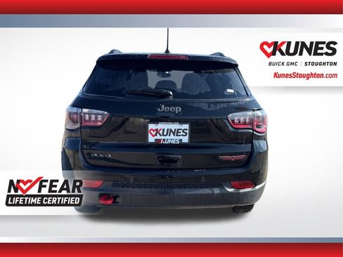 Used 2024 Jeep Compass Trailhawk image 10