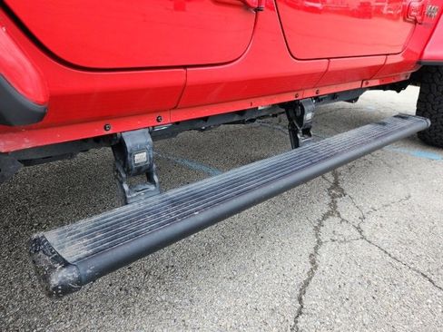 Used 2021 Jeep Wrangler Unlimited Rubicon w/ Trailer Tow Package image 7